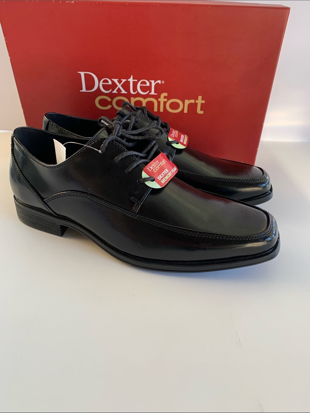 Dexter Black Leather Lace-Up Oxford  Size 8